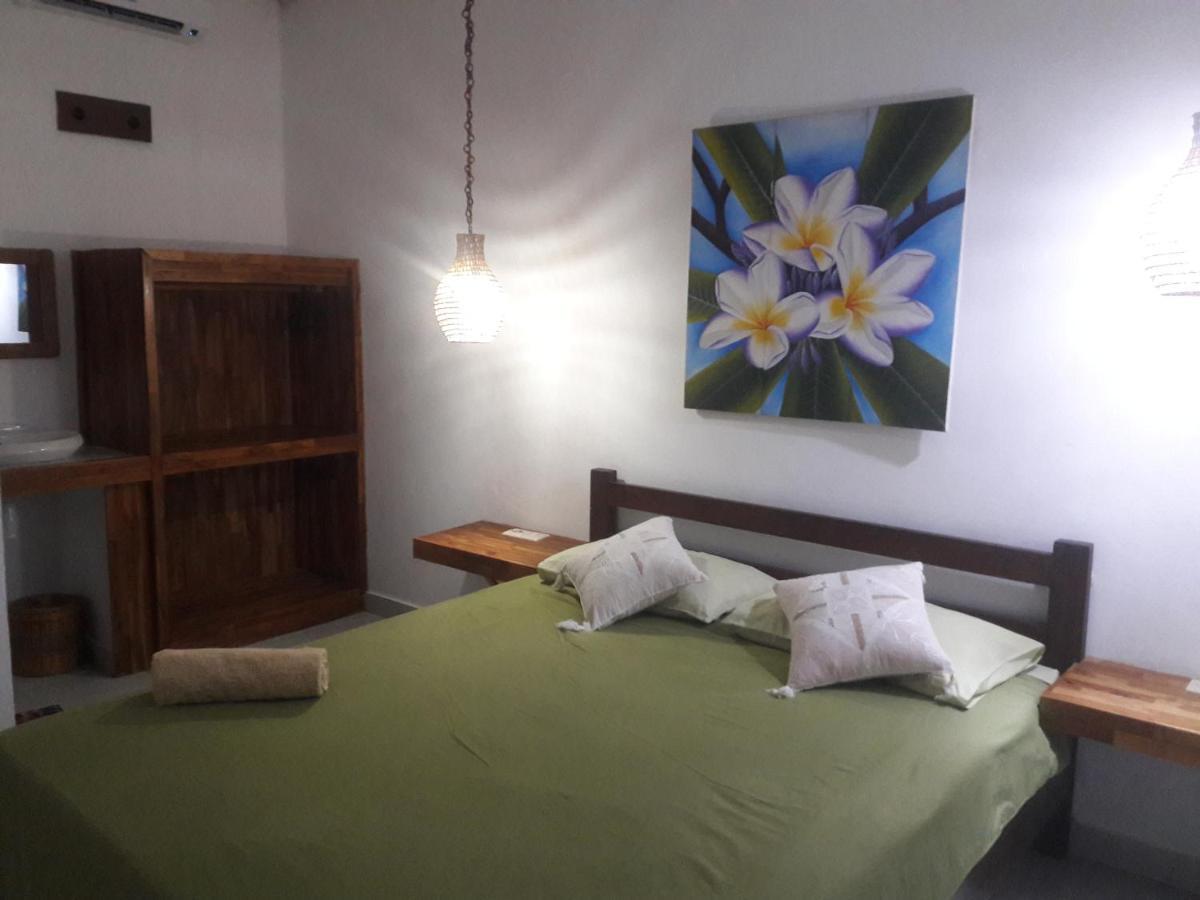 Hotel Cape Rose Gili Trawangan Exterior foto